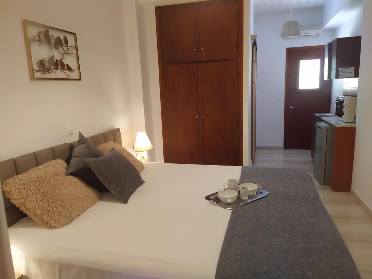 Aronis Apartments Benitses  Exterior foto