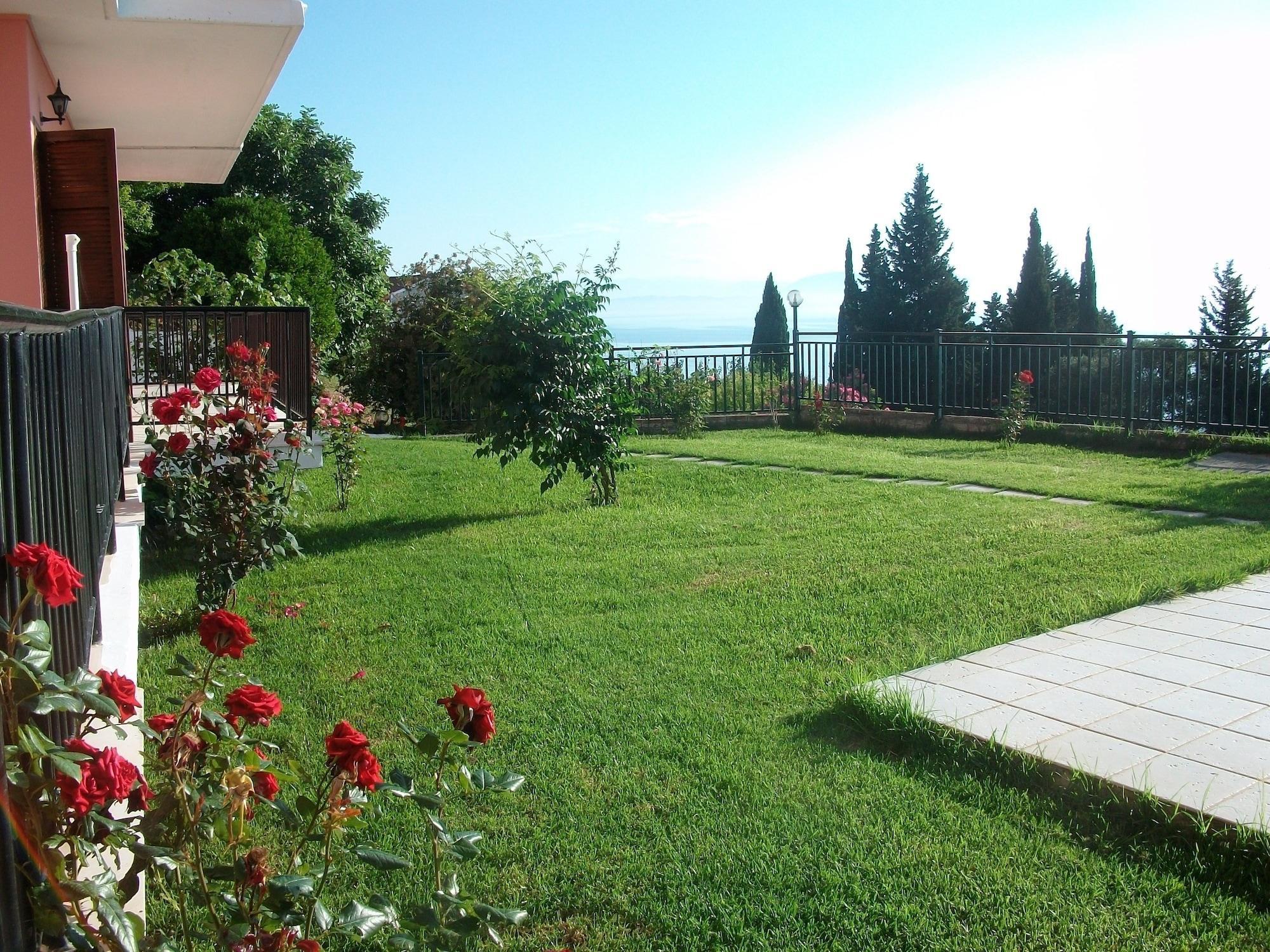 Aronis Apartments Benitses  Exterior foto