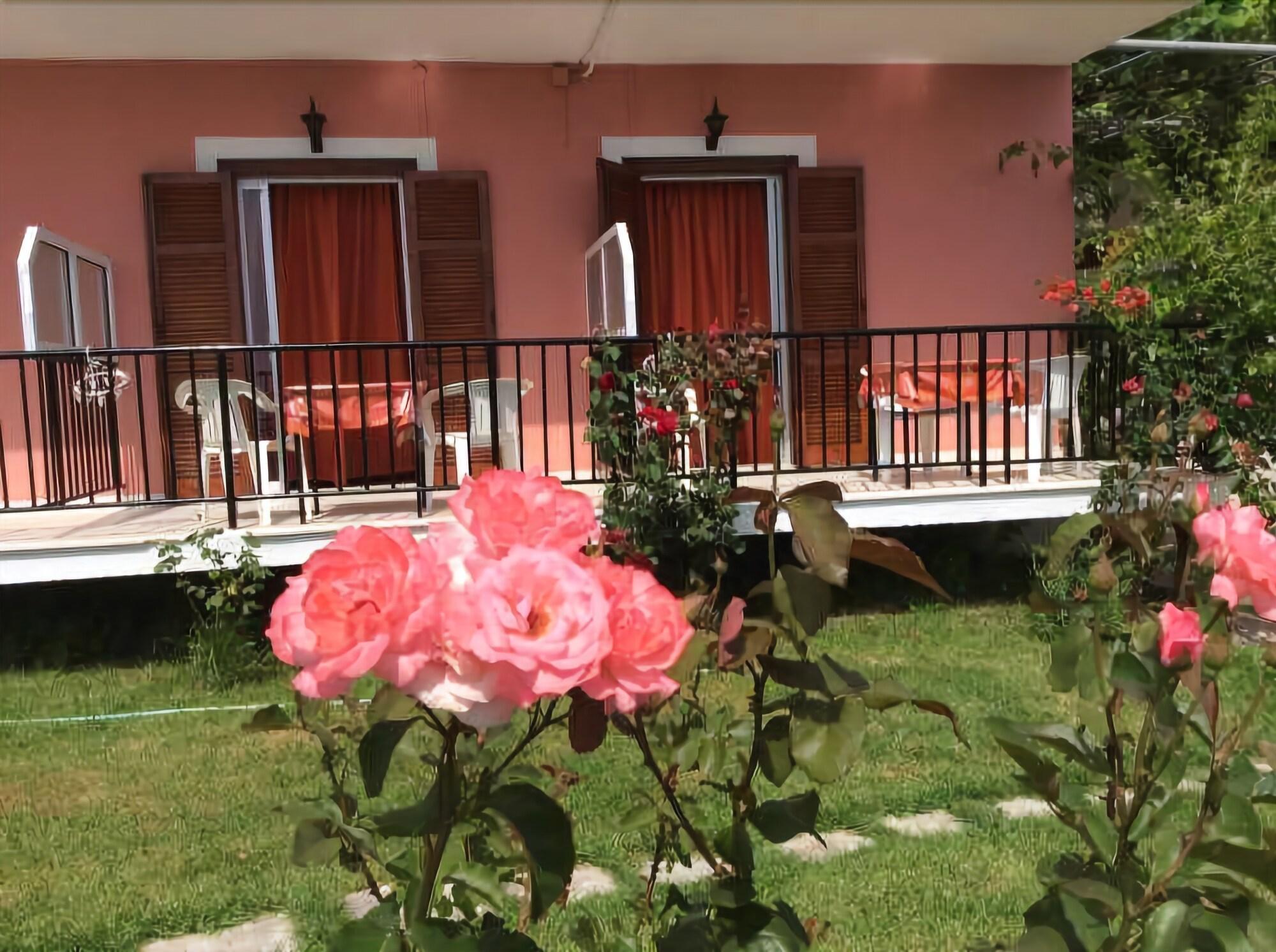 Aronis Apartments Benitses  Exterior foto
