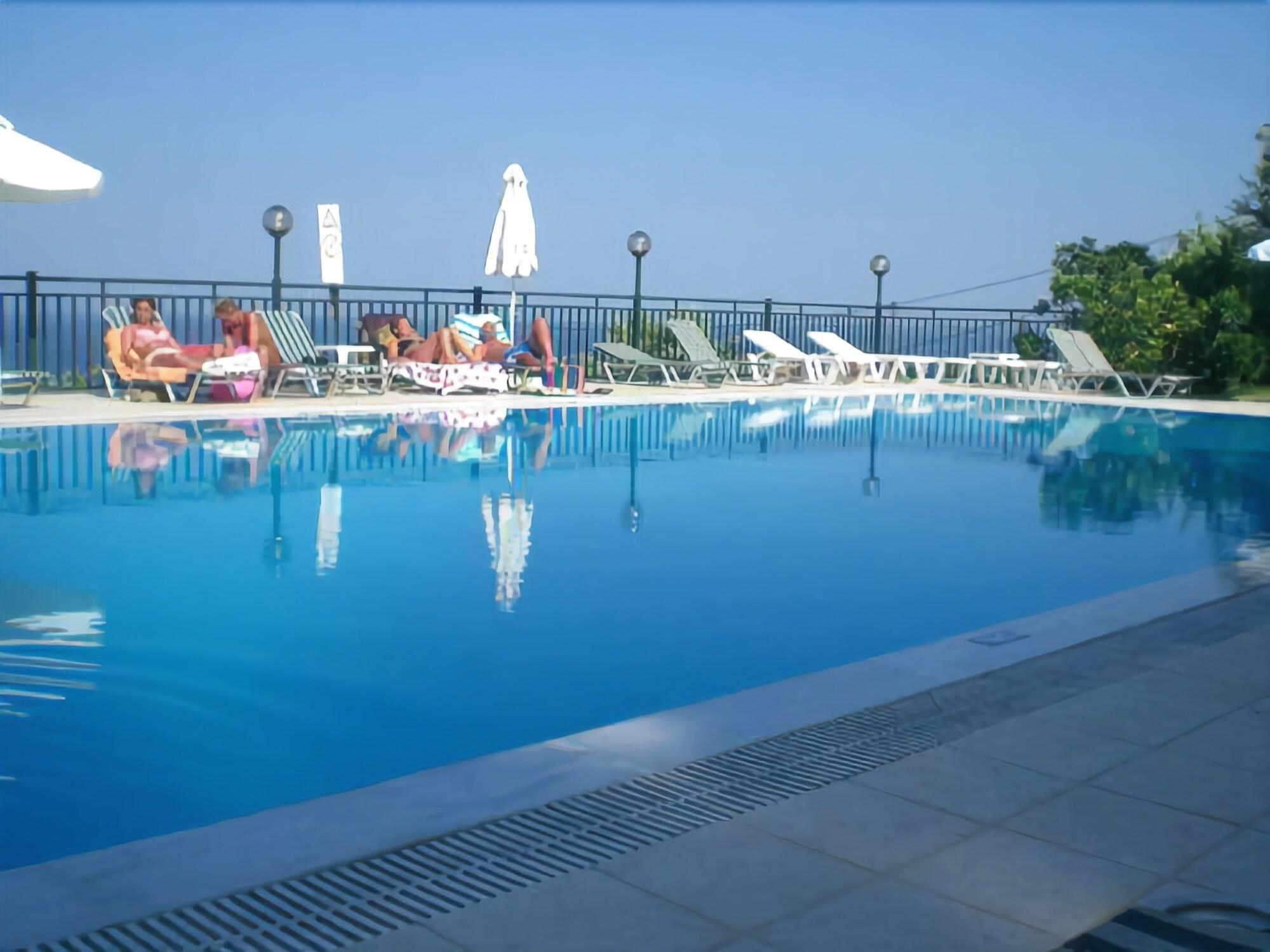 Aronis Apartments Benitses  Exterior foto
