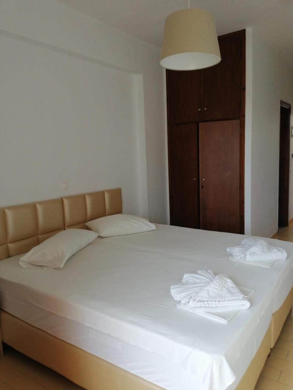 Aronis Apartments Benitses  Exterior foto