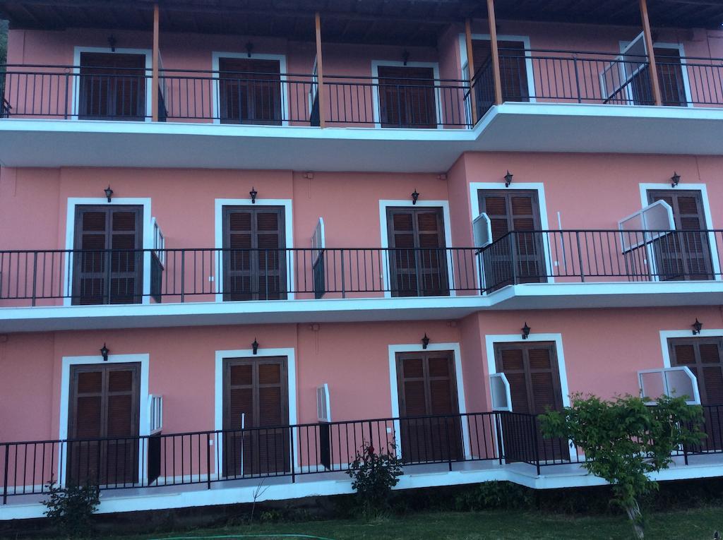 Aronis Apartments Benitses  Exterior foto